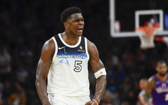 ウルブズのアンソニー・エドワーズが1シーズンの3ポイント成功数で球団最多記録を樹立