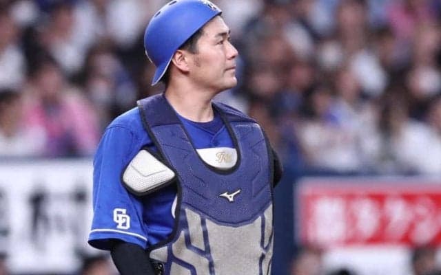 中日、正捕手争いはしばらく続く？　1軍キャンプ完走の「4人衆」中心に展開か