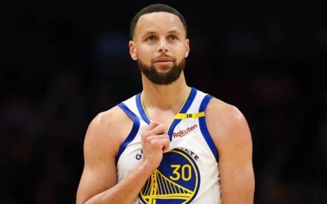 ステフィン・カリーが6年ぶりにダンクを披露「おそらく最後のダンクになるだろう」