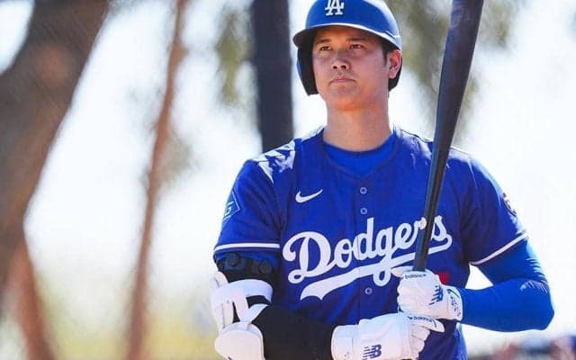 大谷翔平は「1番・DH」　ド軍の日本人トリオ初共演…山本由伸が先発、佐々木朗希は救援
