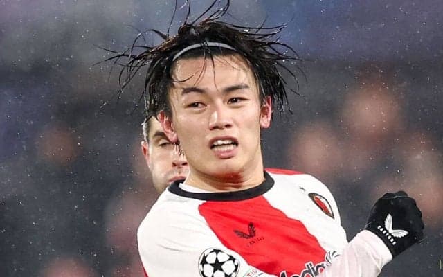 サッカー日本代表の参考になるフェイエノールト　「サイドがゴールに迫る」サッカーとは