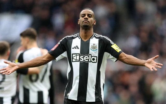 「新たな契約について協議する」ニューカッスルCEOはFWイサク狙うビッグクラブに警告「売却を迫られているわけではない」