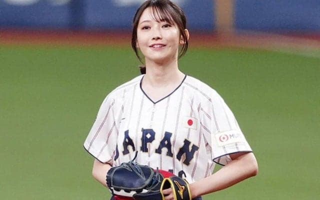乃木坂46の黒見明香さん、ポニテ＆ショートパンツで豪快始球式　ワンバンに“あちゃー”