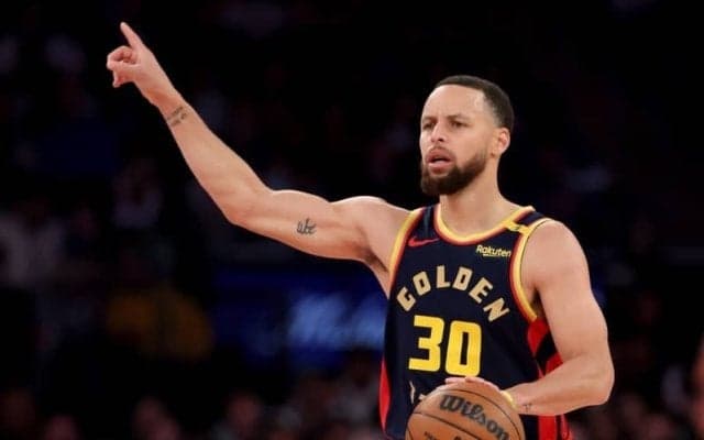 ステフィン・カリーが28得点9アシストで”お得意様”ニックスを撃破…5位ロケッツに3ゲーム差まで猛追