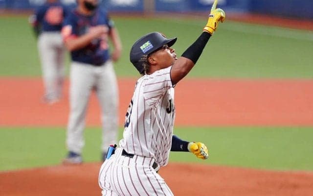 先頭打者弾デビューの水谷「2年前なら考えられなかった」　現役ドラフトが変えた運命