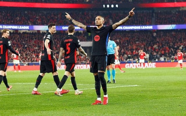 前半クバルシ退場のバルセロナが敵地で先勝！　元スポルティングのハフィーニャがまたも宿敵ベンフィカ相手に大仕事【CL】