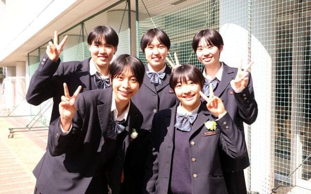 春高準優勝の下北沢成徳高3年生が次のステージへ SVリーグに進む5人が語る仲間への思い