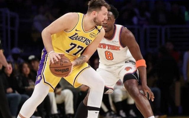 レイカーズがニックスを下して8連勝…延長に及ぶ激戦、ドンチッチとレブロンの2人で63得点