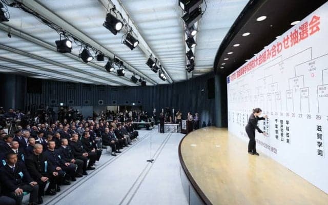 センバツ開幕試合の二松学舎大付　「尊敬する先輩と同じ日に」