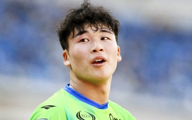 湘南・鈴木章斗が刺激を受けた町野修斗と大橋祐紀のステップアップ「ああいうプレーができれば海外に行けるんだ」