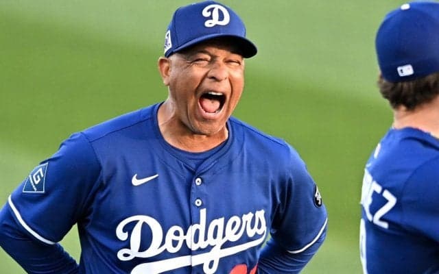 60億円超えのMLB史上最高規模か　ドジャースがロバーツ監督との契約延長に迫る　大谷翔平も愛する人心掌握術を評価