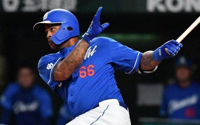 元首位打者も決まらぬ居場所…去就未定の大物は？　3月突入で迫られる“決断”