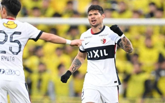 レオ・セアラのハットトリックで鹿島4連勝！ 柏は一時詰め寄るも今季初黒星で3連勝逃す【明治安田J1第5節】