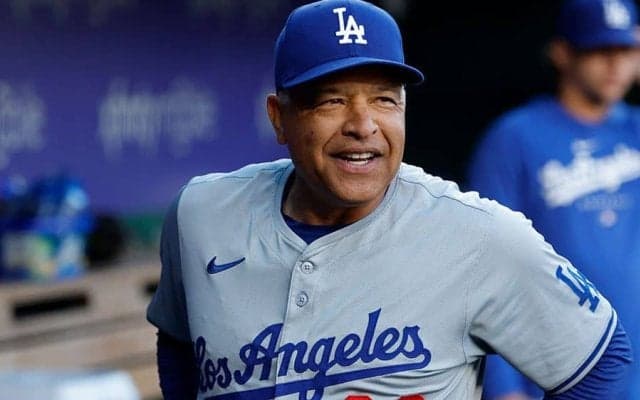 ド軍戦に“伝説日本人”出現でSNS騒然　試合前の光景が話題「見れて嬉しい」「ノリノリ」