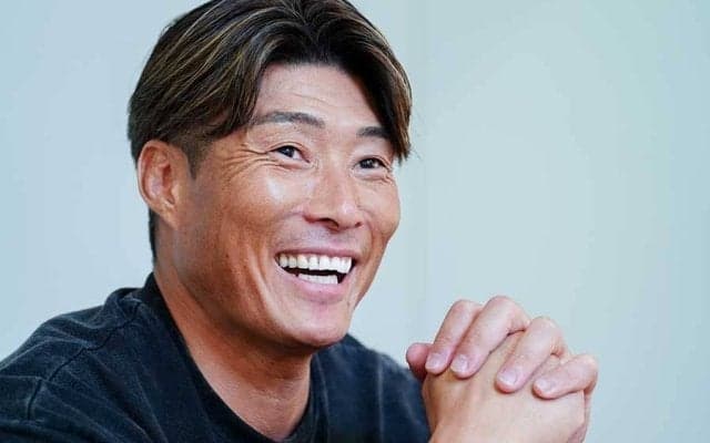 引退から3年…阪神OBの超人ボディが「また逞しく」　後輩ユニが“パツパツ”「体格現役すぎ」