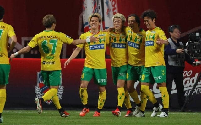 千葉がクラブ史上初の開幕4連勝で首位浮上! 札幌が早々のGK交代アクシデントもあり泥沼4連敗…3連敗中の鳥栖も追いつかれドロー、山形は秋田と打ち合い連敗ストップ【明治安田J2第4節】