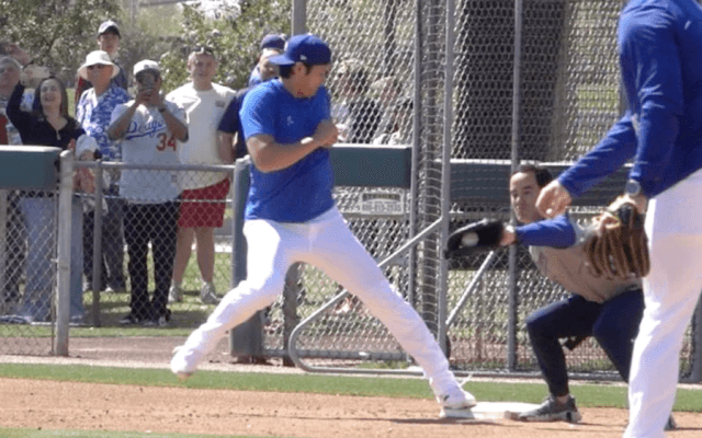 大谷翔平、牽制の帰塁練習　複数パターンをテスト、投手調整中断も開幕DHへ着々