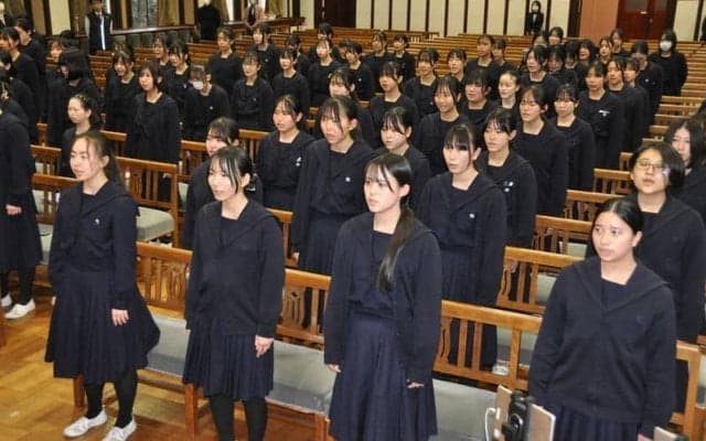 センバツ開幕告げる「今ありて」共学化で女子の2部合唱がフィナーレ
