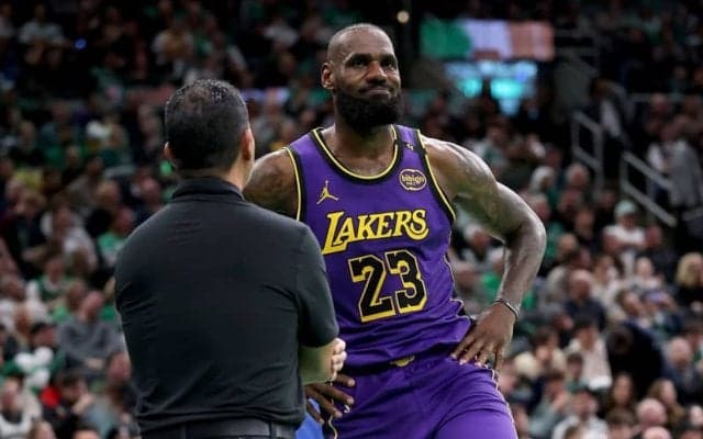レイカーズのレブロン・ジェームズが左鼠径部負傷で1～2週間の離脱か？