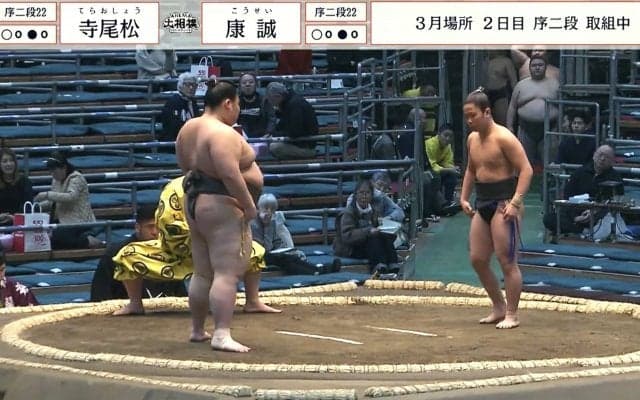 「この子すごい」“天才”と称された16歳力士、体重100キロ差の“無差別級”対決で衝撃の寄り切り