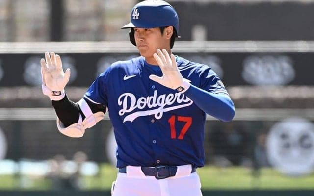 大谷翔平、第2打席は押し出し四球　好機“回避策”に場内ブーイング…初回12人6点の猛攻