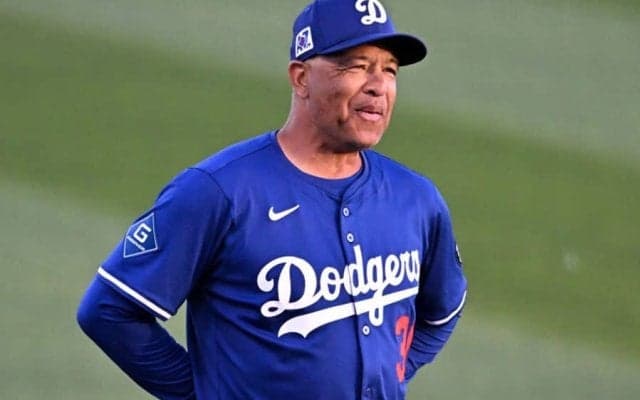 ド軍、ロバーツ監督との4年契約延長を発表「素晴らしい旅」　総額47.8億円…米報道