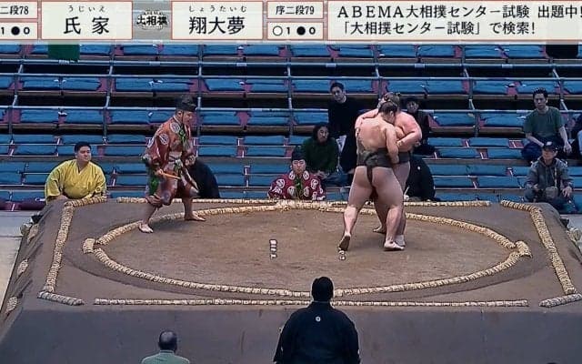 「これはショータイム」「すごい大技だ」序二段力士、逆転の大技に館内どよめき