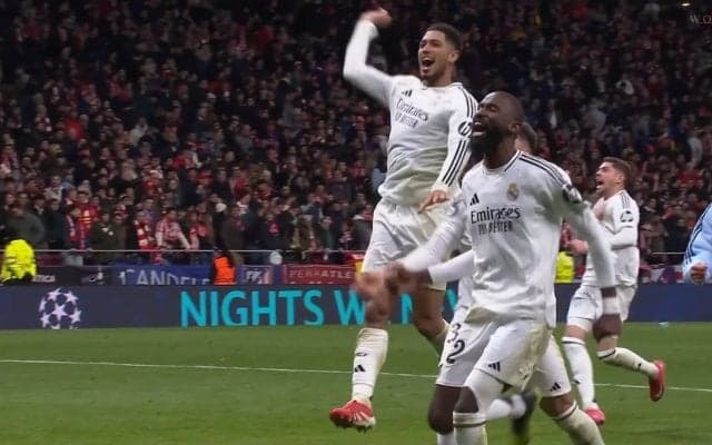 「またあの煽り走りしてたな」リュディガーが激闘のPK戦で決勝点→相手サポの前でチームメイトと歓喜のリュディガー走り！「みんなでリュディガー走りしてるやん」