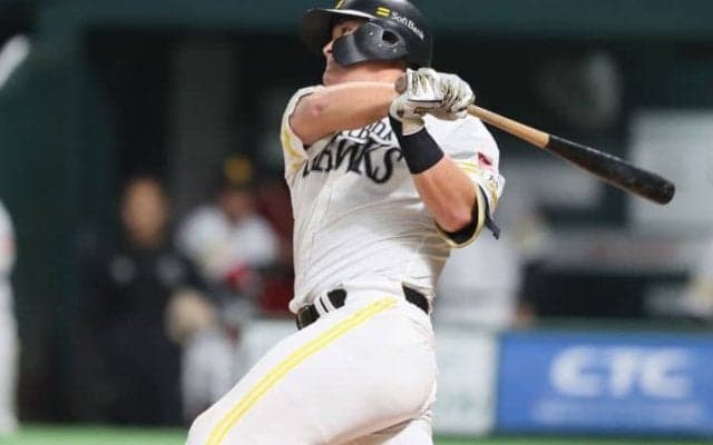 SB25歳　球界きってのロマン砲が開幕スタメンを勝ち取れるか　オープン戦1号も話題　「大事なのはHのランプをともすこと」