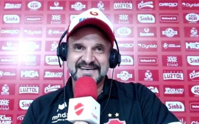 日本をW杯に導いた帰化選手｢2人｣、｢3か国｣の代表チームでプレーして｢5か国｣で監督を務めた世界市民【W杯アジア最終予選突破へ大流行｢帰化選手｣とそのルーツ】(2)