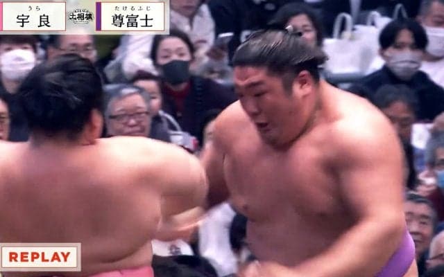 「しまった！」カメラが捉えた尊富士の一瞬の表情と行動 「まじ性格いいな」「強いし紳士」ファン納得