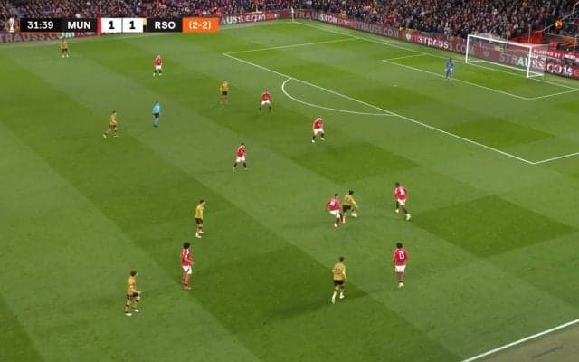 「プレミアでも通用するよ」久保建英、マンU相手にたったひとりでチャンスメイク！「1人で完結」「メッシじゃん」超絶ダブルタッチ突破→カットインシュートの瞬間