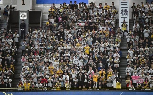 阪神応援団に米衝撃　圧倒的な“熱量”…実況ポツリ「MLBの試合でも鳴り物応援」