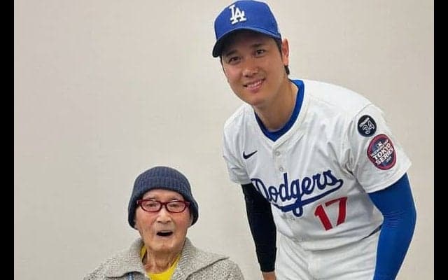 大谷翔平、長嶋茂雄氏との2ショット公開　レジェンドとの“交流”、巨人戦では豪快アーチ
