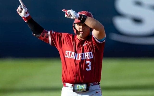 佐々木麟太郎が“大学1号”　確信弾にガッツポーズ…高校通算140本逸材の幕開けに球場喝采