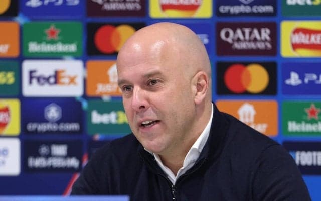 リバプールを率いて首位快走のスロット監督　プレミアリーグ初采配で好調な要因を分析する