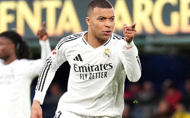 ｢重要なのはタイトル獲得に貢献すること｣ 今季30ゴール到達で元ブラジル代表FWロナウド超えも謙虚なムバッペ ｢彼らより優れているということにはならない｣