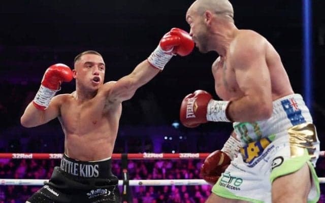 背後から蹴りが波紋…井上尚弥戦を狙うフェザー級王者の“蛮行”に母国メディアも嘆き「ドヘニーが震えながら倒れ込んだ」