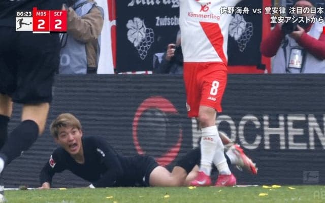 物議を醸す判定！ 堂安律が圧巻“反発ステップぶち抜き”から大転倒「PKだろ」「倒されてるやん」「もっと粘った方が…」ノーファウルでファンの意見割れる