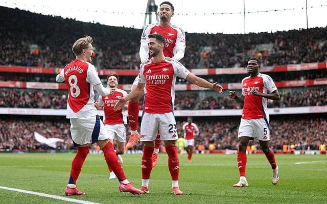 伝家の宝刀のCKでメリーノが決勝点！　アーセナルが真骨頂の堅守でチェルシーに完封勝利【プレミアリーグ】