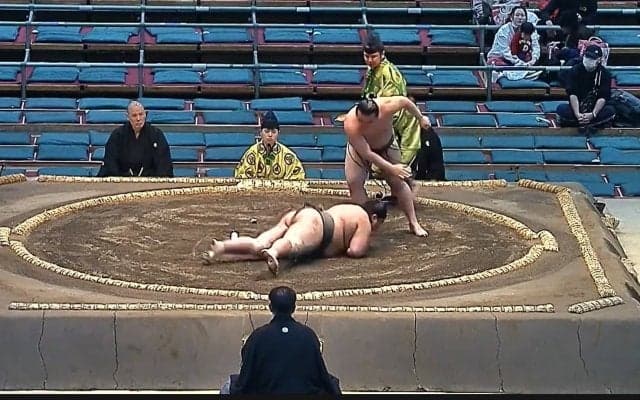 大相撲序二段ですごい“珍手” 「初めて聞いたわ」決まり手の訂正にファン騒然 