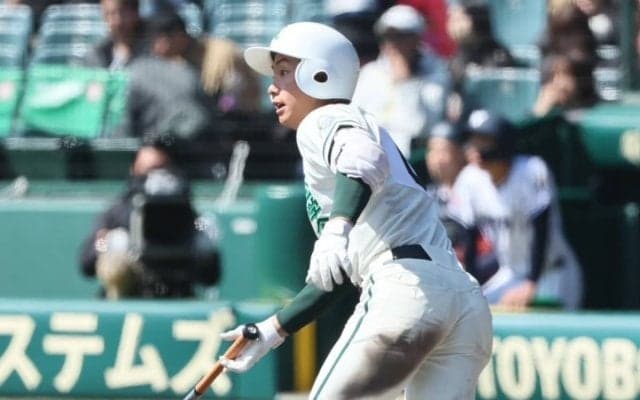 二松学舎大付が東京勢として55年ぶりの開幕戦勝利、1番・入山が「汚名返上」の決勝打で柳ケ浦破る【25年センバツ】


