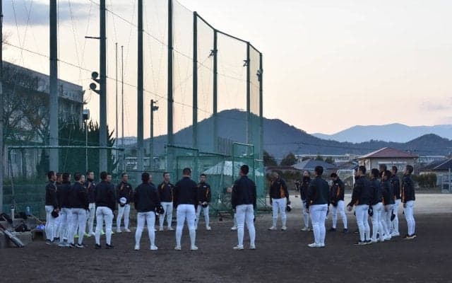 創部127年の伝統校が見せる「本当の文武両道」　【福岡・育徳館秋の快進撃の背景③】
