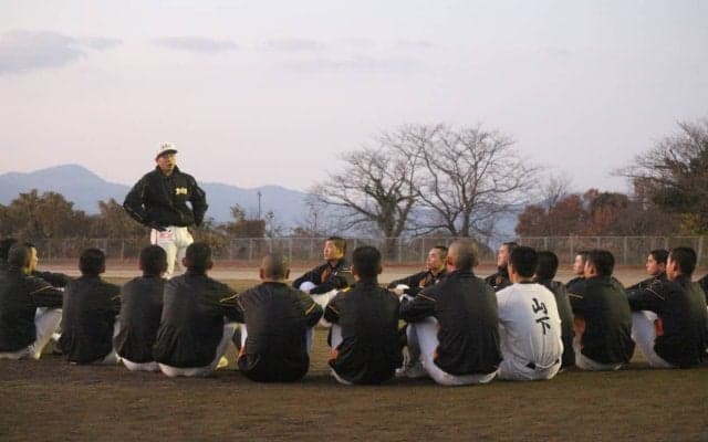 経験豊富な兄のような監督の“人間力磨き”が成長を促した【福岡・育徳館秋の快進撃の背景②】
