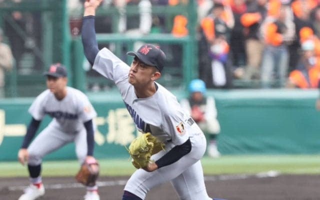 横浜の怪物2年生が自己最速を更新する152キロ！衝撃デビュー飾る【センバツ】