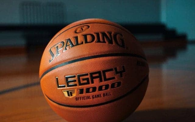 スポルディングが「東京六大学バスケットボールリーグ戦」のオフィシャルボールサプライヤーとして大会をサポート