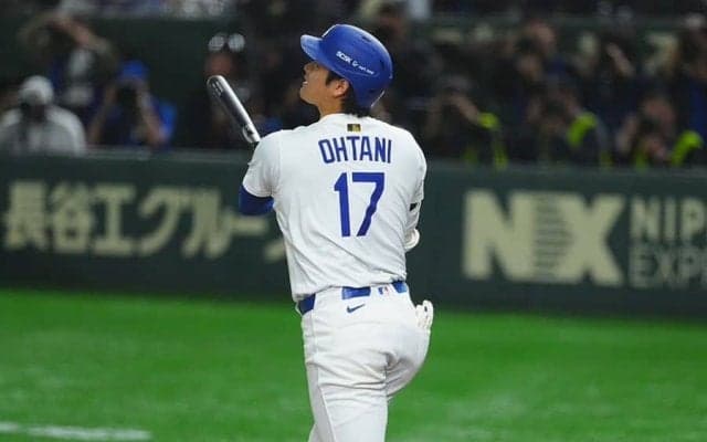 大谷翔平、日本開幕戦で自己最速1号！　ファンの手に当たりビデオ判定も…東京ドーム熱狂
