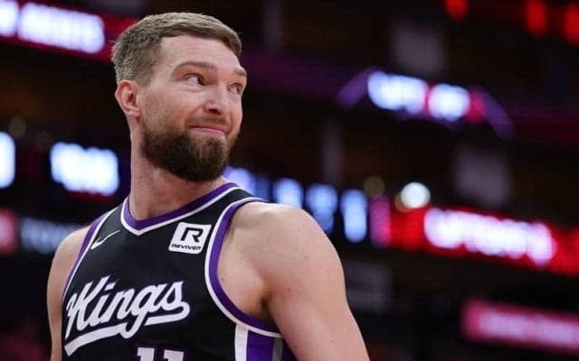 平均リバウンド数でリーグトップに立つドマンタス・サボニスが最低10日間の欠場