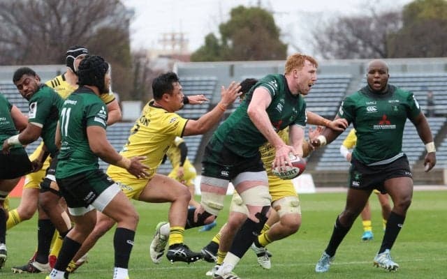 英国育ちの大型ロックが誓う全身全霊。挑戦への情熱を燃やし、いまこのときに全力を注ぐ