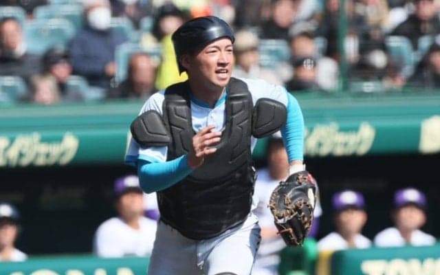 10四死球を出しても名門・天理に勝ちきった山梨学院の正捕手が勝利のキーマン！【センバツ】

